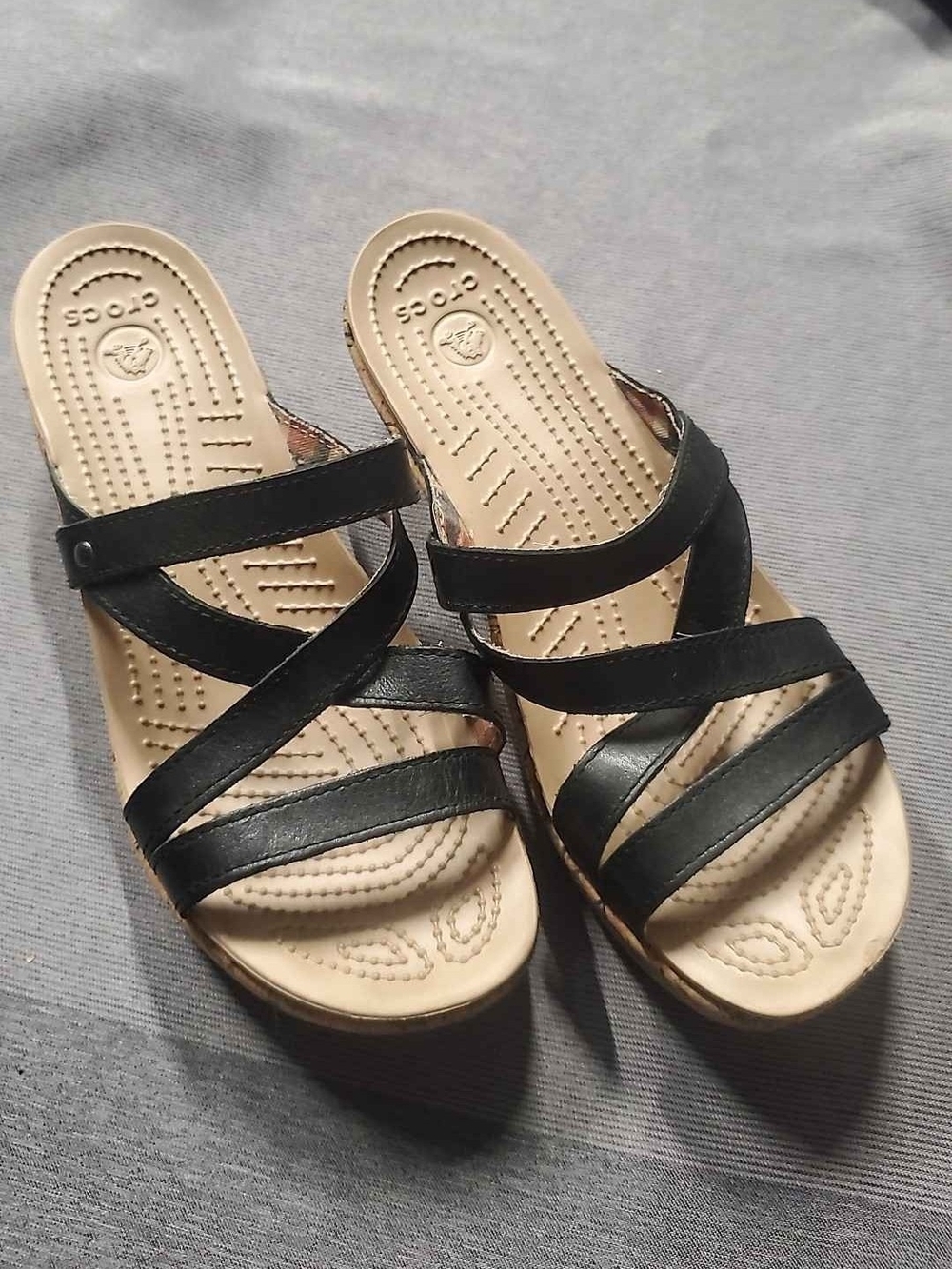 Crocs A-Leigh Leather Cork Wedge Sandals Women's size 7
